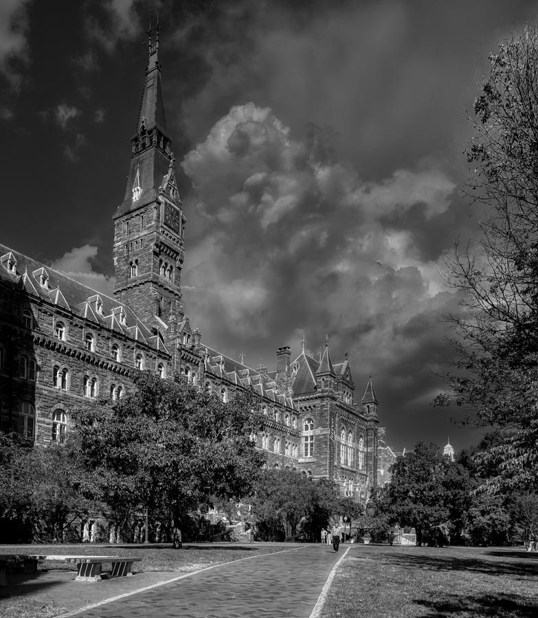 What's Georgetown University Healy Hall? Campus Guide